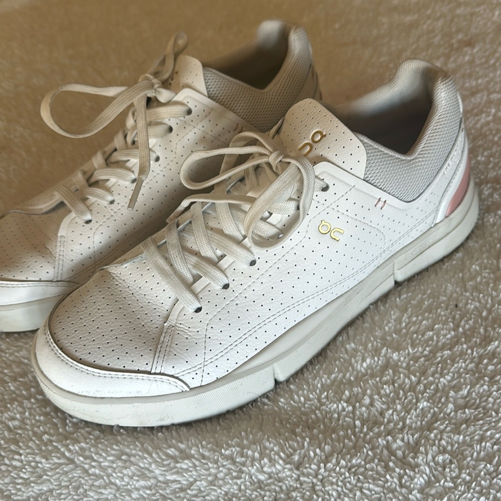 On women’s 9.5